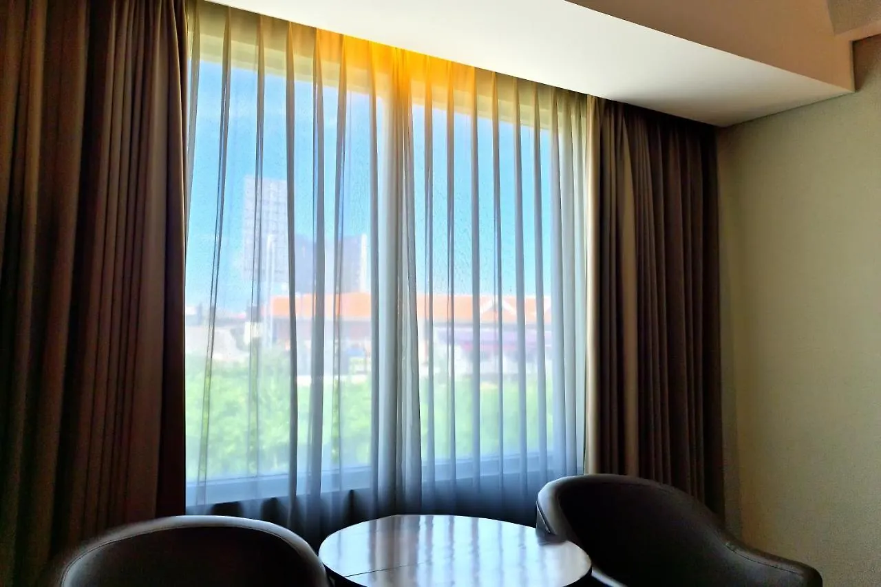 The Kana Kuta Hotel Кута